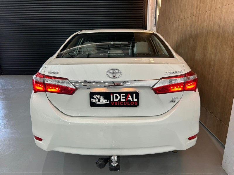 TOYOTA COROLLA XEI /2015 IDEAL VEÍCULOS LAJEADO / Carros no Vale