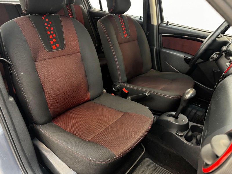 RENAULT SANDERO STEPWAY 1.6 2014/2014 LUCAS AUTOMÓVEIS BOM RETIRO DO SUL / Carros no Vale