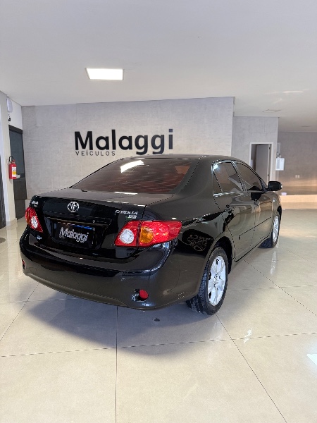 TOYOTA COROLLA 1.8 XEI 16V FLEX 4P AUTOMÁTICO 2009/2010 MALAGGI VEÍCULOS ENCANTADO / Carros no Vale