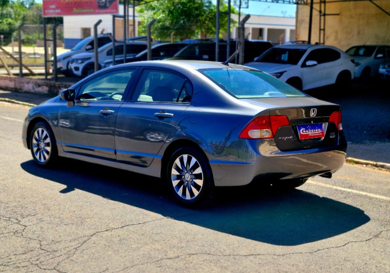 HONDA CIVIC 1.8 LXS 16V 2007/2007 CRUZEIRO MULTIMARCAS CRUZEIRO DO SUL / Carros no Vale