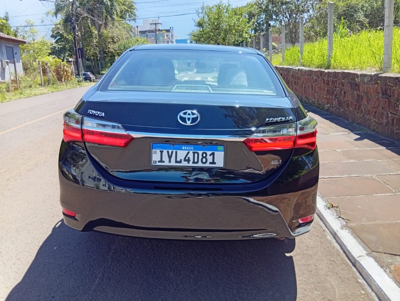 TOYOTA COROLLA 1.8 GLI UPPER 2018/2018 ALTERNATIVA VEÍCULOS LAJEADO / Carros no Vale