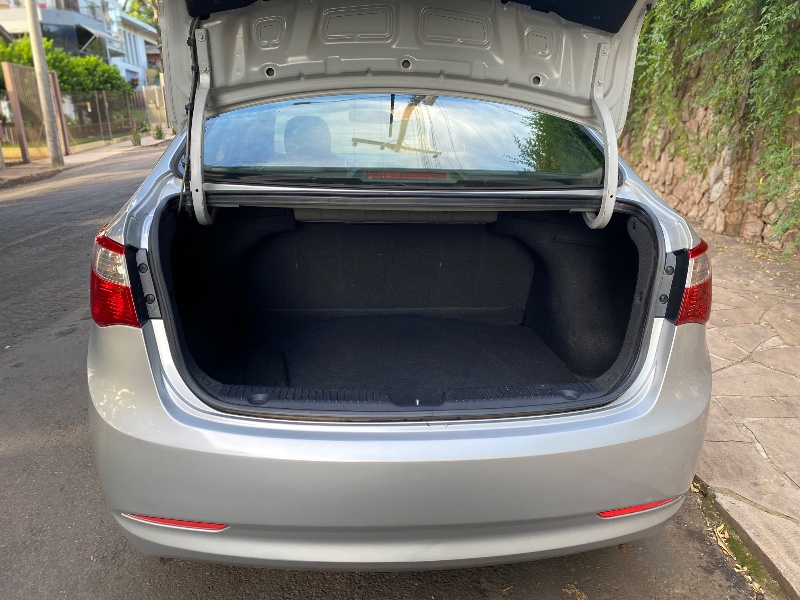 HYUNDAI HB20 SEDAN COMFORT 1.6 2014/2015 ESTAÇÃO DO CARRO ESTRELA / Carros no Vale