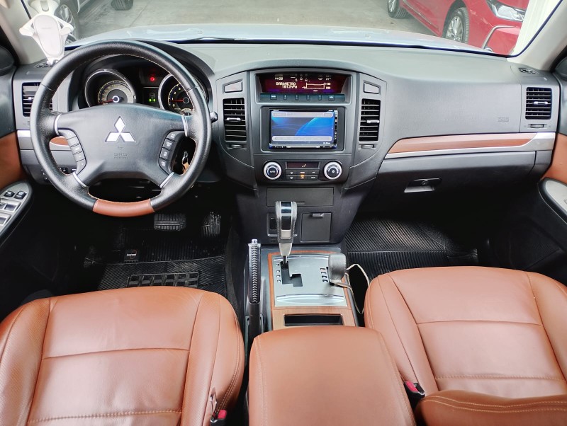 MITSUBISHI PAJERO FULL 3.2 DIESEL /2010 CHIMA VEÍCULOS VENÂNCIO AIRES / Carros no Vale MITSUBISHI PAJERO FULL 3.2 DIESEL /2010 CHIMA VEÍCULOS VENÂNCIO AIRES / Carros no Vale