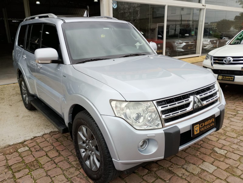 MITSUBISHI PAJERO FULL 3.2 DIESEL /2010 CHIMA VEÍCULOS VENÂNCIO AIRES / Carros no Vale MITSUBISHI PAJERO FULL 3.2 DIESEL /2010 CHIMA VEÍCULOS VENÂNCIO AIRES / Carros no Vale