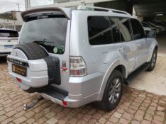 MITSUBISHI PAJERO FULL 3.2 DIESEL /2010 CHIMA VEÍCULOS VENÂNCIO AIRES / Carros no Vale