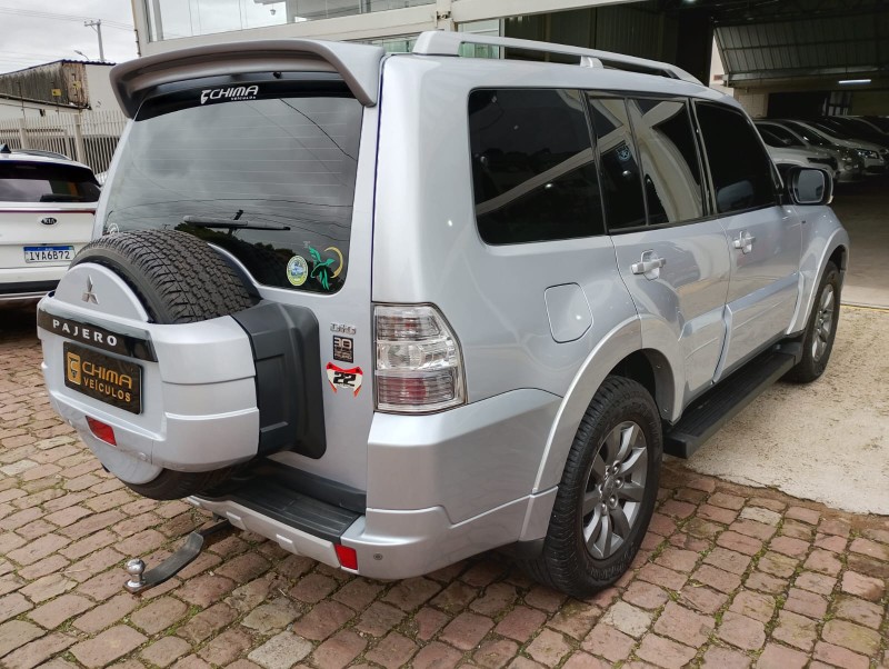 MITSUBISHI PAJERO FULL 3.2 DIESEL /2010 CHIMA VEÍCULOS VENÂNCIO AIRES / Carros no Vale MITSUBISHI PAJERO FULL 3.2 DIESEL /2010 CHIMA VEÍCULOS VENÂNCIO AIRES / Carros no Vale