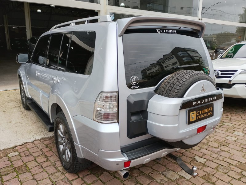 MITSUBISHI PAJERO FULL 3.2 DIESEL /2010 CHIMA VEÍCULOS VENÂNCIO AIRES / Carros no Vale MITSUBISHI PAJERO FULL 3.2 DIESEL /2010 CHIMA VEÍCULOS VENÂNCIO AIRES / Carros no Vale