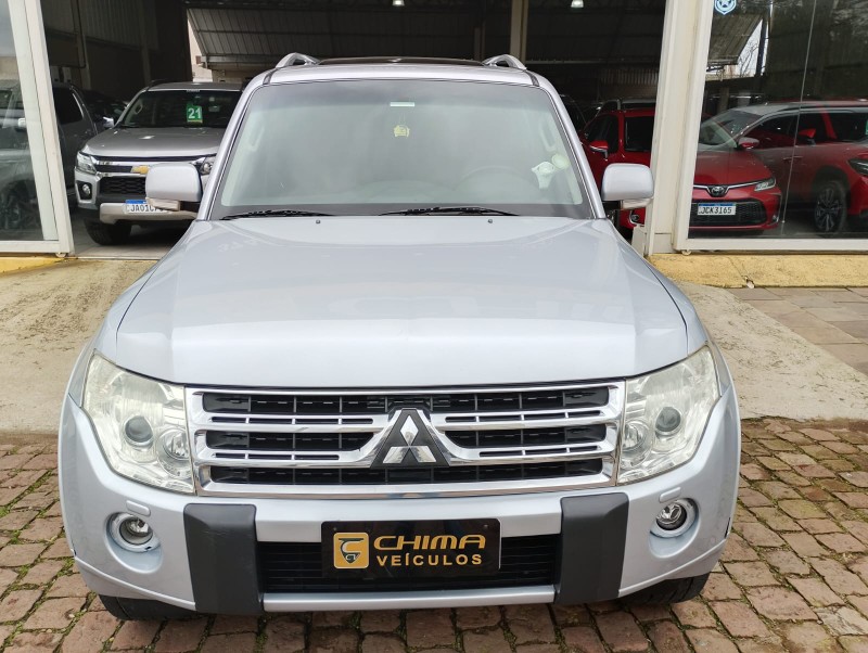 MITSUBISHI PAJERO FULL 3.2 DIESEL /2010 CHIMA VEÍCULOS VENÂNCIO AIRES / Carros no Vale MITSUBISHI PAJERO FULL 3.2 DIESEL /2010 CHIMA VEÍCULOS VENÂNCIO AIRES / Carros no Vale