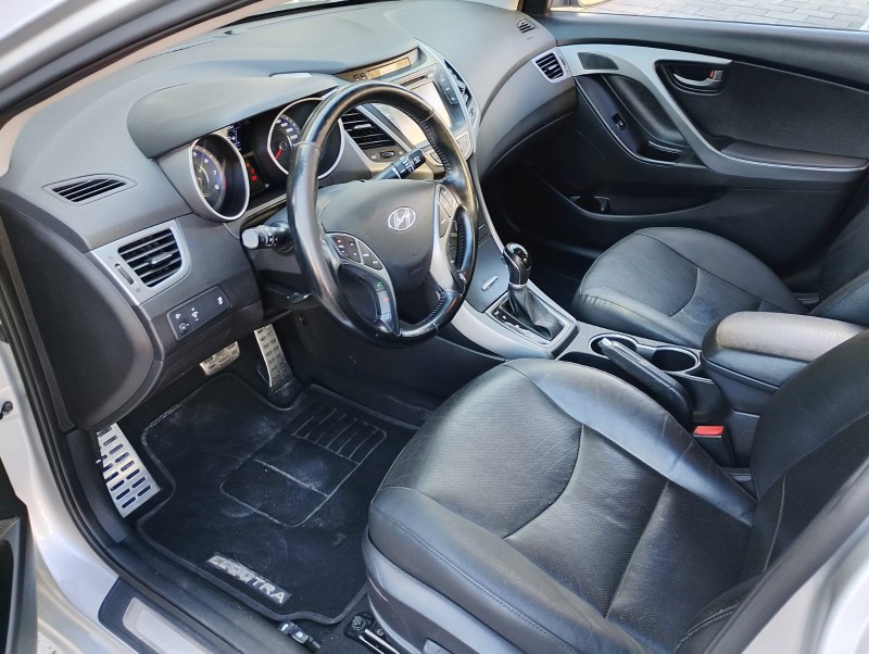 HYUNDAI ELANTRA 2.0 GLS /2015 CHIMA VEÍCULOS VENÂNCIO AIRES / Carros no Vale