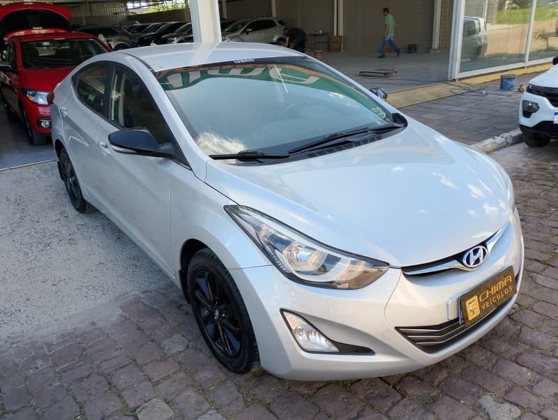 HYUNDAI ELANTRA 2.0 GLS /2015 CHIMA VEÍCULOS VENÂNCIO AIRES / Carros no Vale