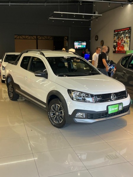 VOLKSWAGEN SAVEIRO 1.6 CROSS 16V 2023/2023 JM AUTOMÓVEIS VENÂNCIO AIRES / Carros no Vale