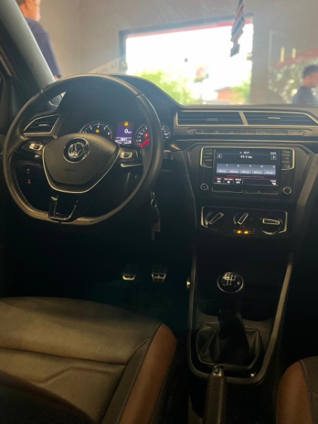VOLKSWAGEN SAVEIRO 1.6 CROSS 16V 2023/2023 JM AUTOMÓVEIS VENÂNCIO AIRES / Carros no Vale