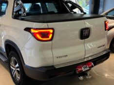FIAT TORO FREEDOM 2.4 16V 2017/2017 JM AUTOMÓVEIS VENÂNCIO AIRES / Carros no Vale