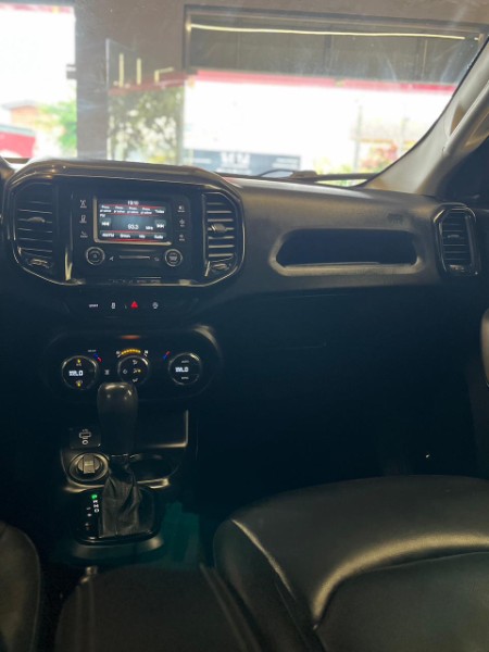 FIAT TORO FREEDOM 2.4 16V 2017/2017 JM AUTOMÓVEIS VENÂNCIO AIRES / Carros no Vale