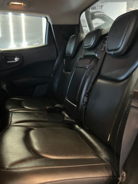 FIAT TORO FREEDOM 2.4 16V 2017/2017 JM AUTOMÓVEIS VENÂNCIO AIRES / Carros no Vale