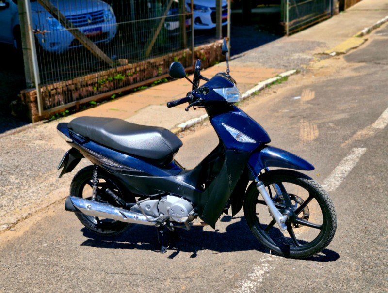HONDA MOTOS BIZ 125+ 2010/2010 CRUZEIRO MULTIMARCAS CRUZEIRO DO SUL / Carros no Vale