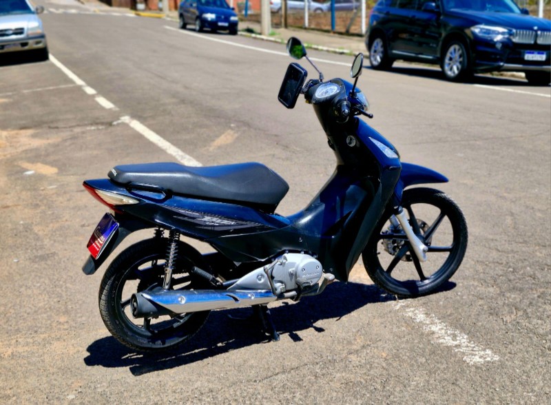 HONDA MOTOS BIZ 125+ 2010/2010 CRUZEIRO MULTIMARCAS CRUZEIRO DO SUL / Carros no Vale