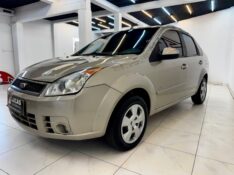 FORD FIESTA SEDAN 1.6 COMPLETO 2009/2009 LUCAS AUTOMÓVEIS BOM RETIRO DO SUL / Carros no Vale