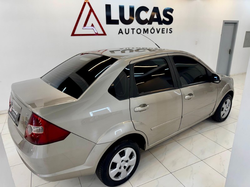 FORD FIESTA SEDAN 1.6 COMPLETO 2009/2009 LUCAS AUTOMÓVEIS BOM RETIRO DO SUL / Carros no Vale