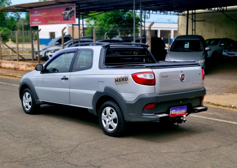 FIAT STRADA 1.4 MPI HARD WORKING CD 8V FLEX 3P MANUAL 2014/2015 CRUZEIRO MULTIMARCAS CRUZEIRO DO SUL / Carros no Vale