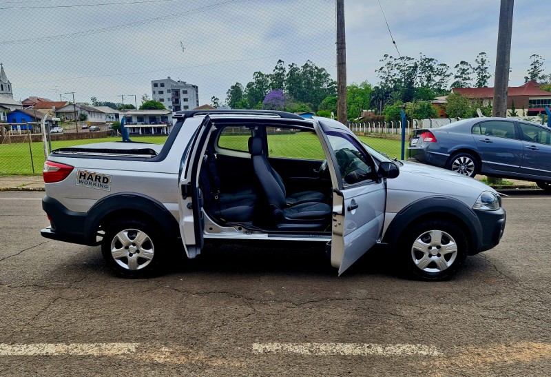 FIAT STRADA 1.4 MPI HARD WORKING CD 8V FLEX 3P MANUAL 2014/2015 CRUZEIRO MULTIMARCAS CRUZEIRO DO SUL / Carros no Vale