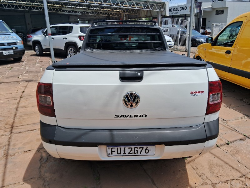 VOLKSWAGEN SAVEIRO TRENDLINE 1.6 FLEX 2016/2016 SCHAEFER AUTOMÓVEIS TEUTÔNIA / Carros no Vale