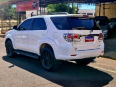 TOYOTA HILUX 3.0 SRV 4X4 CD 16V TURBO INTERCOOLER 2014/2014 CRUZEIRO MULTIMARCAS CRUZEIRO DO SUL / Carros no Vale