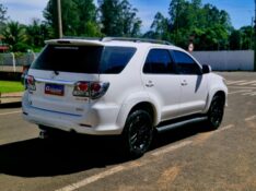 TOYOTA HILUX 3.0 SRV 4X4 CD 16V TURBO INTERCOOLER 2014/2014 CRUZEIRO MULTIMARCAS CRUZEIRO DO SUL / Carros no Vale