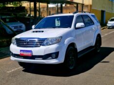 TOYOTA HILUX 3.0 SRV 4X4 CD 16V TURBO INTERCOOLER 2014/2014 CRUZEIRO MULTIMARCAS CRUZEIRO DO SUL / Carros no Vale