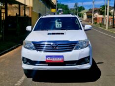 TOYOTA HILUX 3.0 SRV 4X4 CD 16V TURBO INTERCOOLER 2014/2014 CRUZEIRO MULTIMARCAS CRUZEIRO DO SUL / Carros no Vale