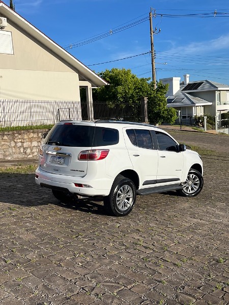 CHEVROLET TRAILBLAZER 2.8 LTZ 4X4 16V TURBO DIESEL 4P AUTOMÁTICO 2019/2019 BOSCO AUTOMÓVEIS GUAPORÉ / Carros no Vale CHEVROLET TRAILBLAZER 2.8 LTZ 4X4 16V TURBO DIESEL 4P AUTOMÁTICO 2019/2019 BOSCO AUTOMÓVEIS GUAPORÉ / Carros no Vale