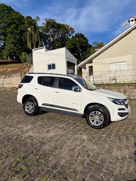 CHEVROLET TRAILBLAZER 2.8 LTZ 4X4 16V TURBO DIESEL 4P AUTOMÁTICO 2019/2019 BOSCO AUTOMÓVEIS GUAPORÉ / Carros no Vale CHEVROLET TRAILBLAZER 2.8 LTZ 4X4 16V TURBO DIESEL 4P AUTOMÁTICO 2019/2019 BOSCO AUTOMÓVEIS GUAPORÉ / Carros no Vale