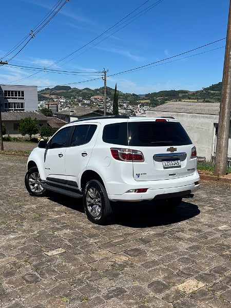 CHEVROLET TRAILBLAZER 2.8 LTZ 4X4 16V TURBO DIESEL 4P AUTOMÁTICO 2019/2019 BOSCO AUTOMÓVEIS GUAPORÉ / Carros no Vale CHEVROLET TRAILBLAZER 2.8 LTZ 4X4 16V TURBO DIESEL 4P AUTOMÁTICO 2019/2019 BOSCO AUTOMÓVEIS GUAPORÉ / Carros no Vale