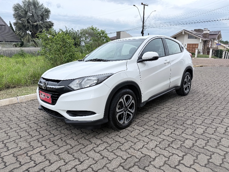HONDA HR-V 1.8 16V FLEX LX 4P AUTOMÁTICO 2016/2016 ELY AUTOMÓVEIS LAJEADO / Carros no Vale HONDA HR-V 1.8 16V FLEX LX 4P AUTOMÁTICO 2016/2016 ELY AUTOMÓVEIS LAJEADO / Carros no Vale