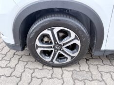 HONDA HR-V 1.8 16V FLEX LX 4P AUTOMÁTICO 2016/2016 ELY AUTOMÓVEIS LAJEADO / Carros no Vale