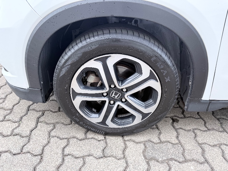 HONDA HR-V 1.8 16V FLEX LX 4P AUTOMÁTICO 2016/2016 ELY AUTOMÓVEIS LAJEADO / Carros no Vale HONDA HR-V 1.8 16V FLEX LX 4P AUTOMÁTICO 2016/2016 ELY AUTOMÓVEIS LAJEADO / Carros no Vale