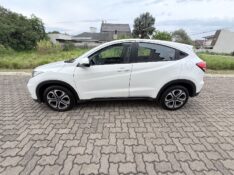 HONDA HR-V 1.8 16V FLEX LX 4P AUTOMÁTICO 2016/2016 ELY AUTOMÓVEIS LAJEADO / Carros no Vale