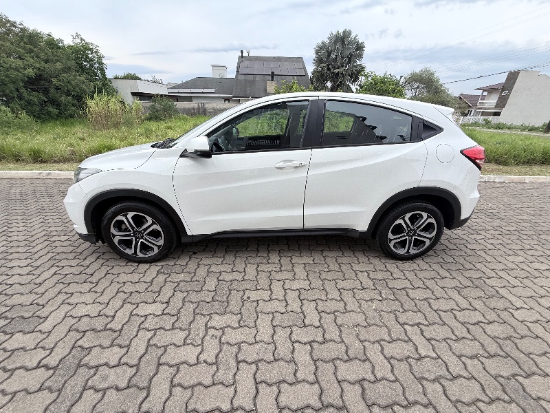 HONDA HR-V 1.8 16V FLEX LX 4P AUTOMÁTICO 2016/2016 ELY AUTOMÓVEIS LAJEADO / Carros no Vale HONDA HR-V 1.8 16V FLEX LX 4P AUTOMÁTICO 2016/2016 ELY AUTOMÓVEIS LAJEADO / Carros no Vale