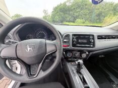 HONDA HR-V 1.8 16V FLEX LX 4P AUTOMÁTICO 2016/2016 ELY AUTOMÓVEIS LAJEADO / Carros no Vale