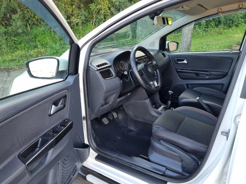 VOLKSWAGEN SPACECROSS 1.6 8V 2013/2013 MG VEÍCULOS ARROIO DO MEIO / Carros no Vale