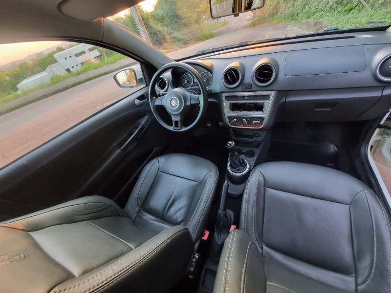 VOLKSWAGEN SAVEIRO TRENDLINE 1.6 T.FLEX 8V 2014/2014 MG VEÍCULOS ARROIO DO MEIO / Carros no Vale