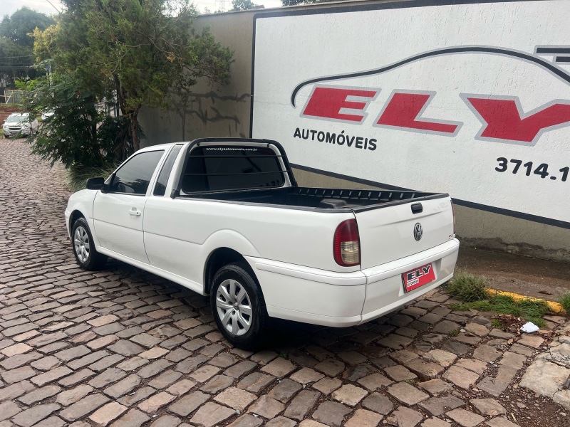 VOLKSWAGEN SAVEIRO 1.6 2004/2004 ELY AUTOMÓVEIS LAJEADO / Carros no Vale