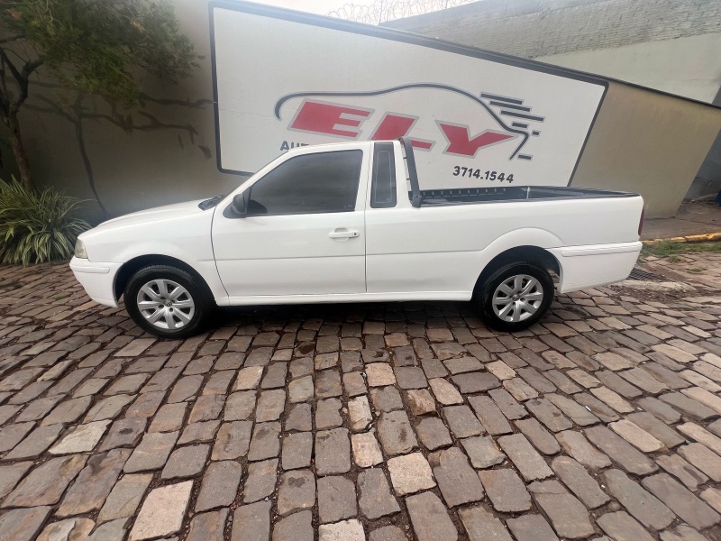 VOLKSWAGEN SAVEIRO 1.6 2004/2004 ELY AUTOMÓVEIS LAJEADO / Carros no Vale
