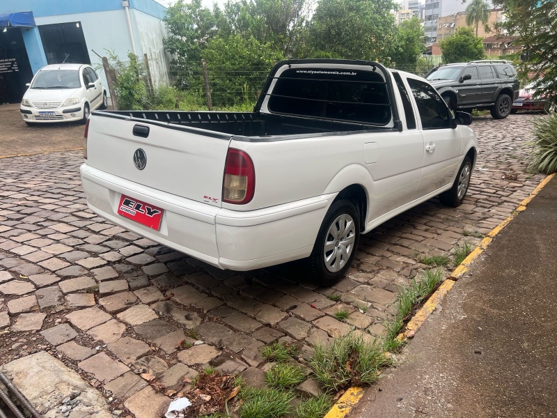 VOLKSWAGEN SAVEIRO 1.6 2004/2004 ELY AUTOMÓVEIS LAJEADO / Carros no Vale