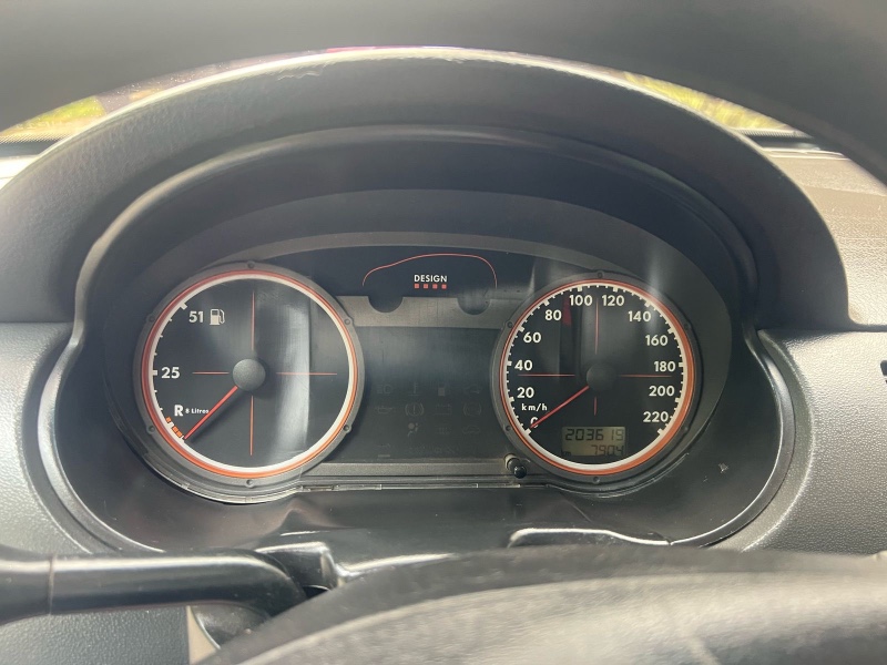 VOLKSWAGEN SAVEIRO 1.6 2004/2004 ELY AUTOMÓVEIS LAJEADO / Carros no Vale