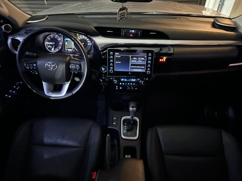 TOYOTA HILUX 2.8 SRX 4X4 CD 16V DIESEL 4P AUTOMÁTICO 2023/2023 IDEAL VEÍCULOS LAJEADO / Carros no Vale