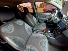 RENAULT SANDERO 1.6 STEPWAY 16V FLEX 4P AUTOMÁTICO 2015/2015 CRUZEIRO MULTIMARCAS CRUZEIRO DO SUL / Carros no Vale