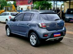 RENAULT SANDERO 1.6 STEPWAY 16V FLEX 4P AUTOMÁTICO 2015/2015 CRUZEIRO MULTIMARCAS CRUZEIRO DO SUL / Carros no Vale