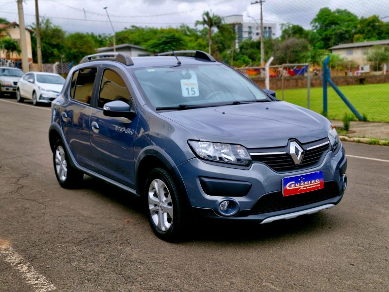 RENAULT SANDERO 1.6 STEPWAY 16V FLEX 4P AUTOMÁTICO 2015/2015 CRUZEIRO MULTIMARCAS CRUZEIRO DO SUL / Carros no Vale