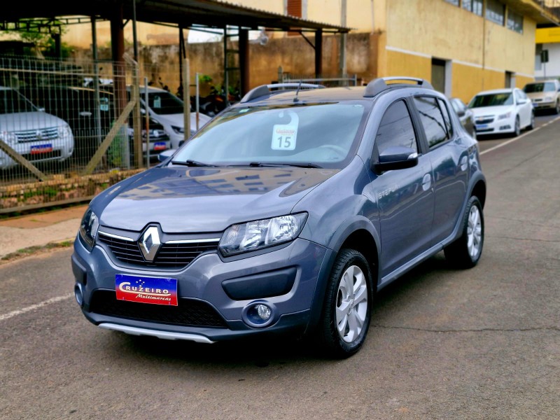 RENAULT SANDERO 1.6 STEPWAY 16V FLEX 4P AUTOMÁTICO 2015/2015 CRUZEIRO MULTIMARCAS CRUZEIRO DO SUL / Carros no Vale